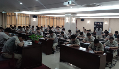素質(zhì)就業(yè)，技能立業(yè)